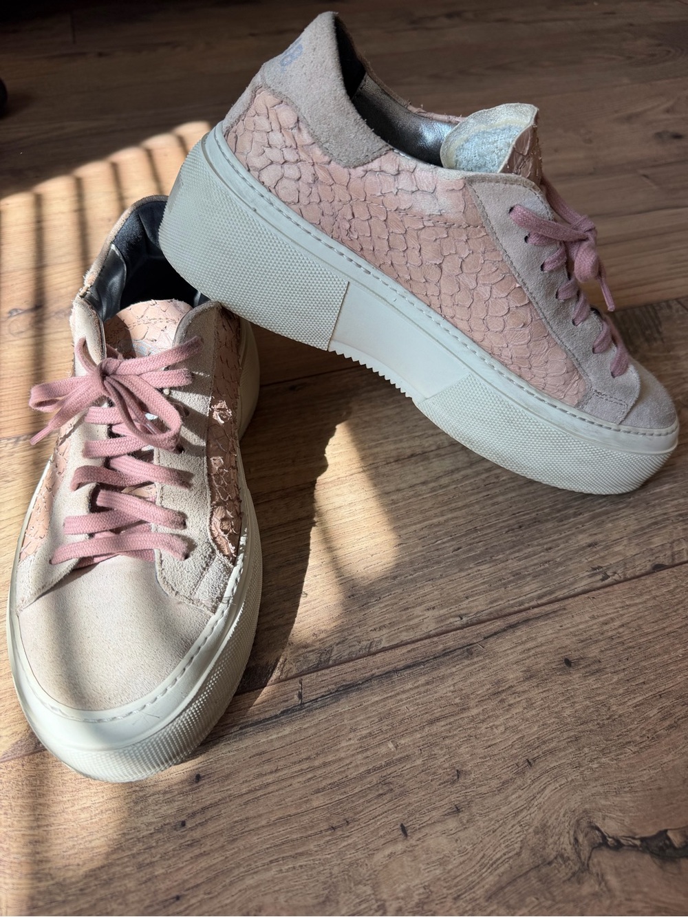 P448 Thea Pink Cracked Leather Platform Sneakers Shoes Size EU 39 / US 8-8.5